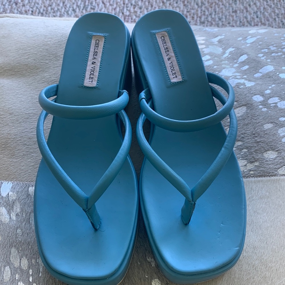 Chelsea & Violet Blue platform Sandals